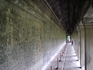 the carvings go all the way down