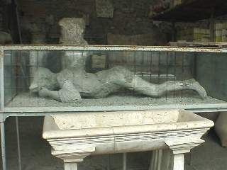 Ash covered mummy/Pompeii