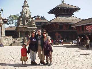 Little girl, Rochelle, David, Kristina in Bhaktapur