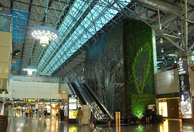 Post image for On the way to Cambodia, a stop in the Taipei Hello Kitty Airport