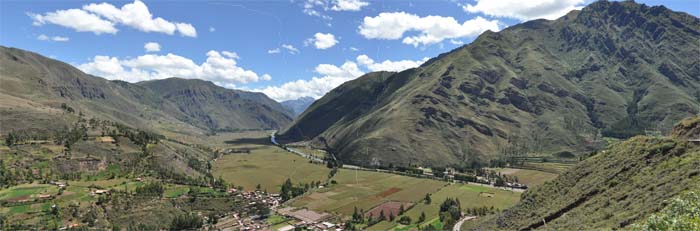 Post image for The Road to Cusco; Of Llamas And Stones