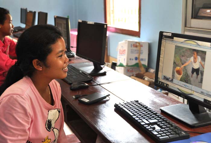 Post image for Siem Reap’s Tchey School Media Center (Ponheary Ly Foundation)