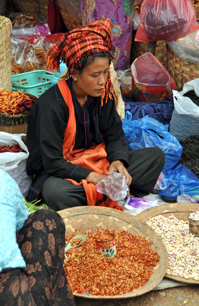 Market on Inle Lake (11)