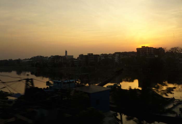 Scenes from the train, Hong Kong to Shanghai