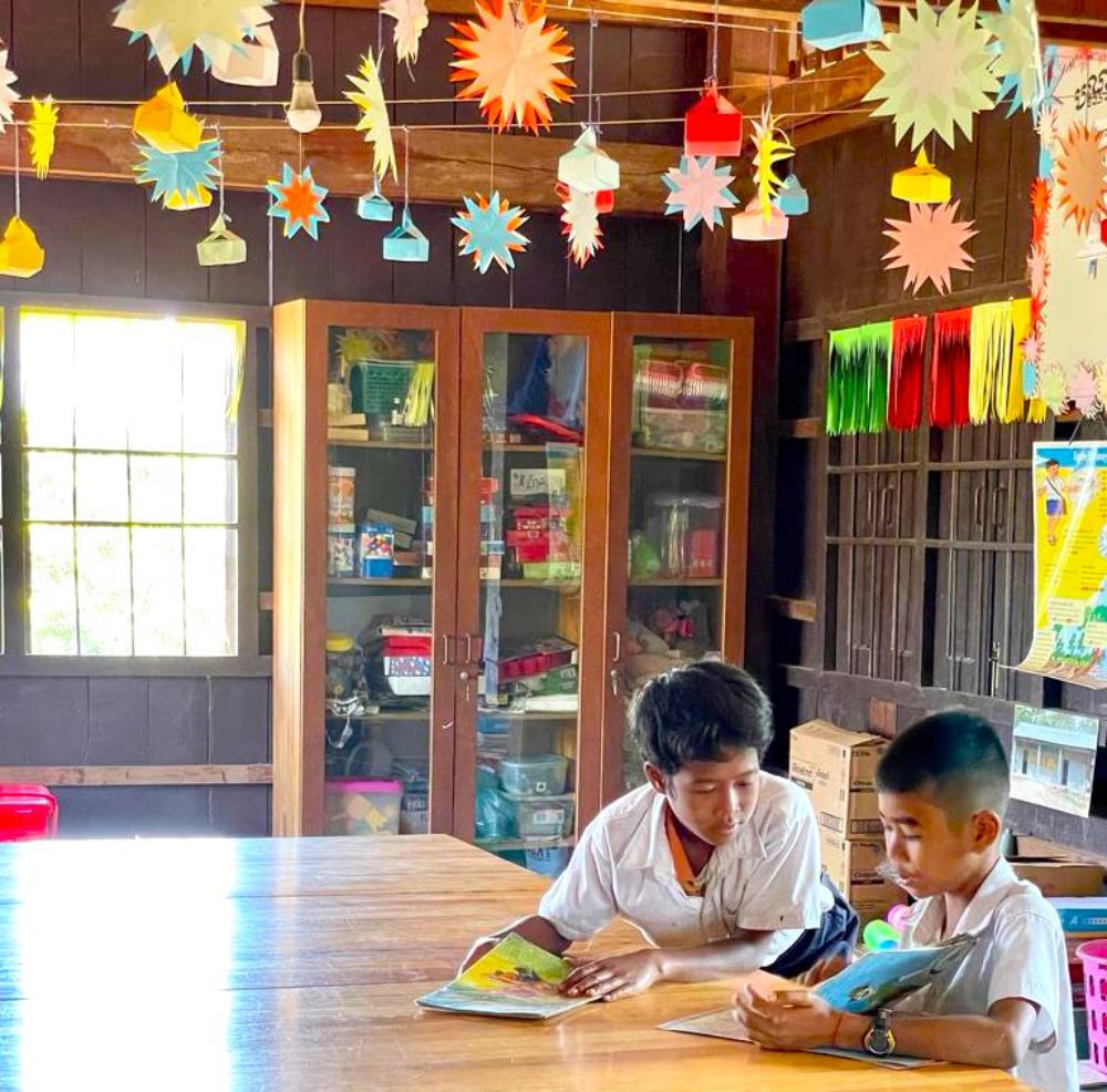 The library at Koh Ker School
