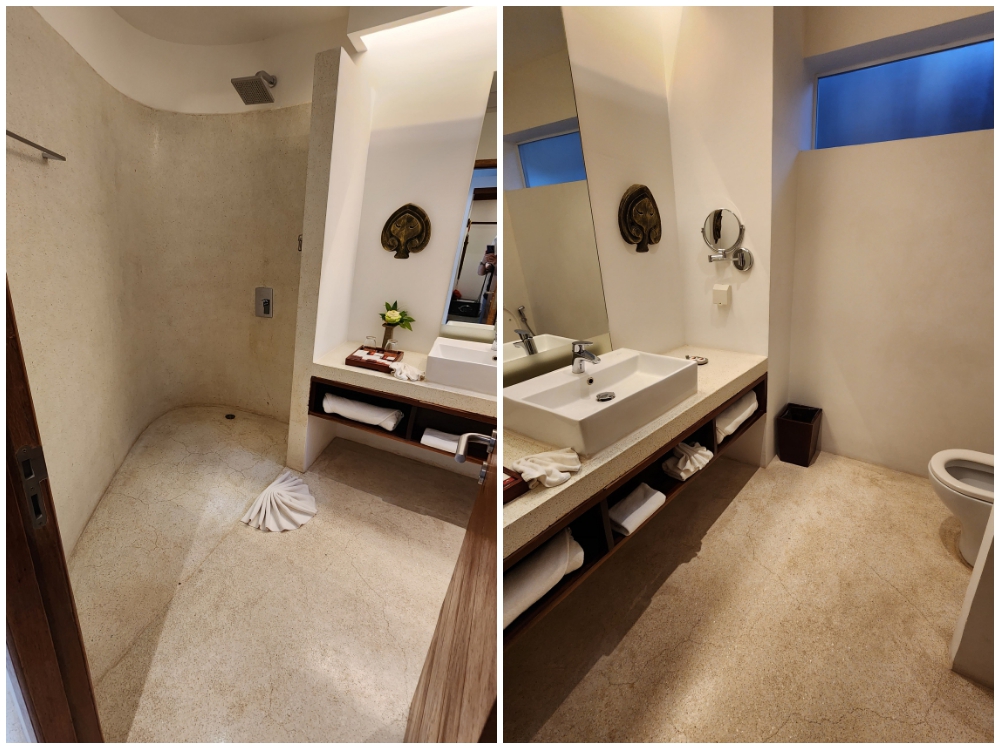 Bathroom with walk in shower at Lynnaya